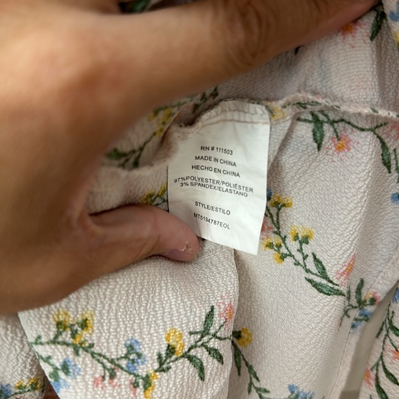 SOLD 💚 OLM Light Pink Floral Wrap Flattering Peplum Top L - Picture 10 of 11